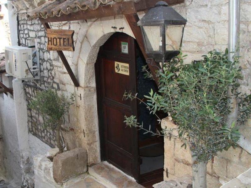Hotel Nasho Vruho بيرات المظهر الخارجي الصورة