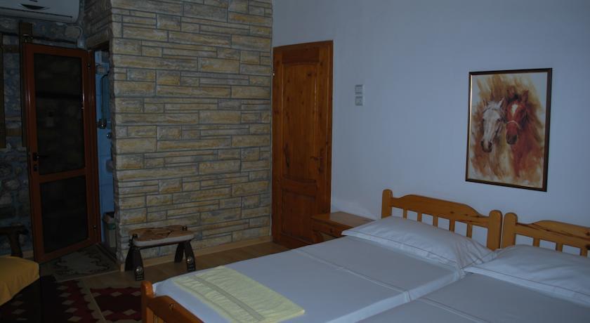 Hotel Nasho Vruho بيرات المظهر الخارجي الصورة